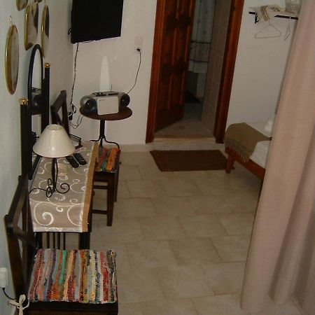 Yiayia'S Home Chalki Town Zewnętrze zdjęcie