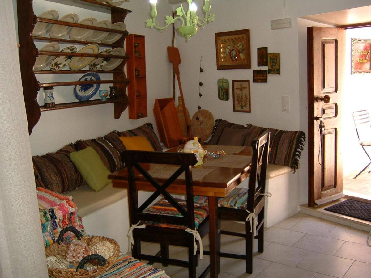 Yiayia'S Home Chalki Town Zewnętrze zdjęcie