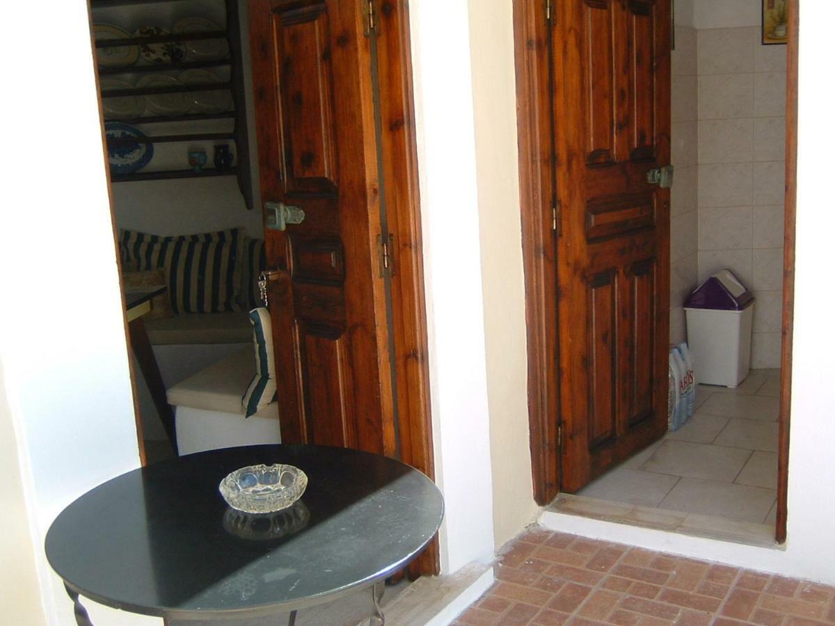 Yiayia'S Home Chalki Town Zewnętrze zdjęcie
