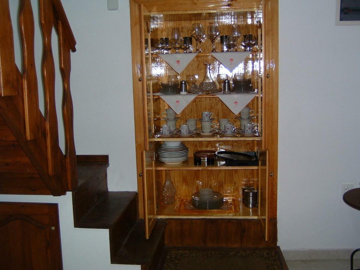 Yiayia'S Home Chalki Town Zewnętrze zdjęcie