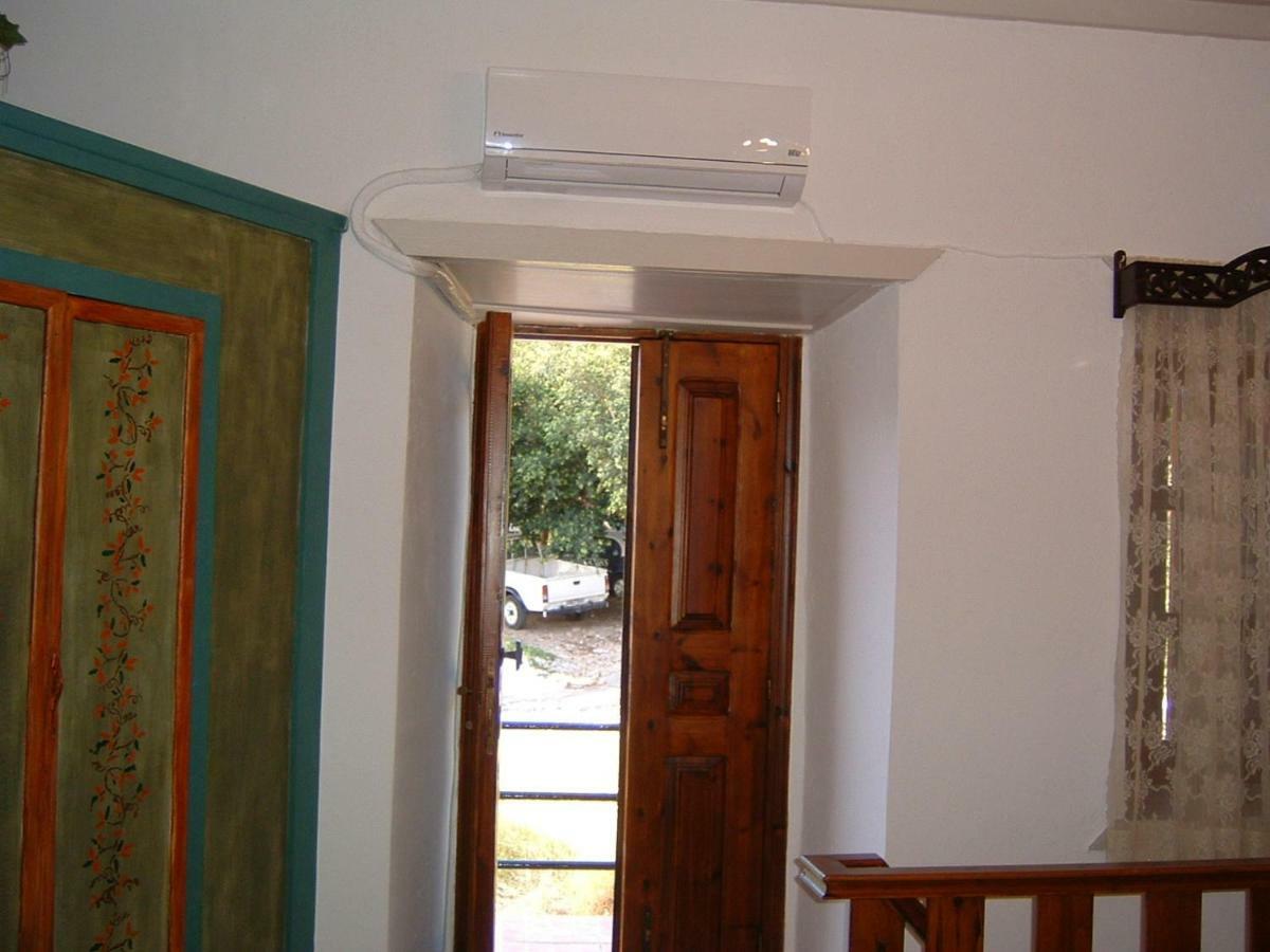 Yiayia'S Home Chalki Town Zewnętrze zdjęcie